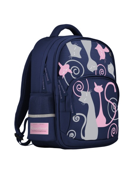Backpack. Material: 100% polyester fiber. Zipper width 8 mm, puller 5 cm. Measurement: 30x40x19 cm
