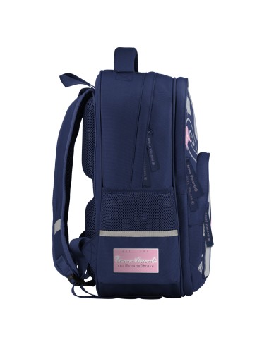 Backpack. Material: 100% polyester fiber. Zipper width 8 mm, puller 5 cm. Measurement: 30x40x19 cm