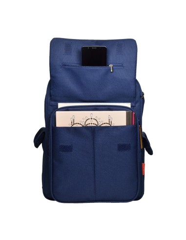 Backpack. Material: 100% polyester fiber. Zipper width 8 mm, puller 5 cm. Measurement: 29x38x14 cm.