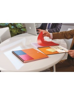 Spiraalplokk Oxford International Activebook A4+/80L 5x5ruut, augustusega 8-8-8 2